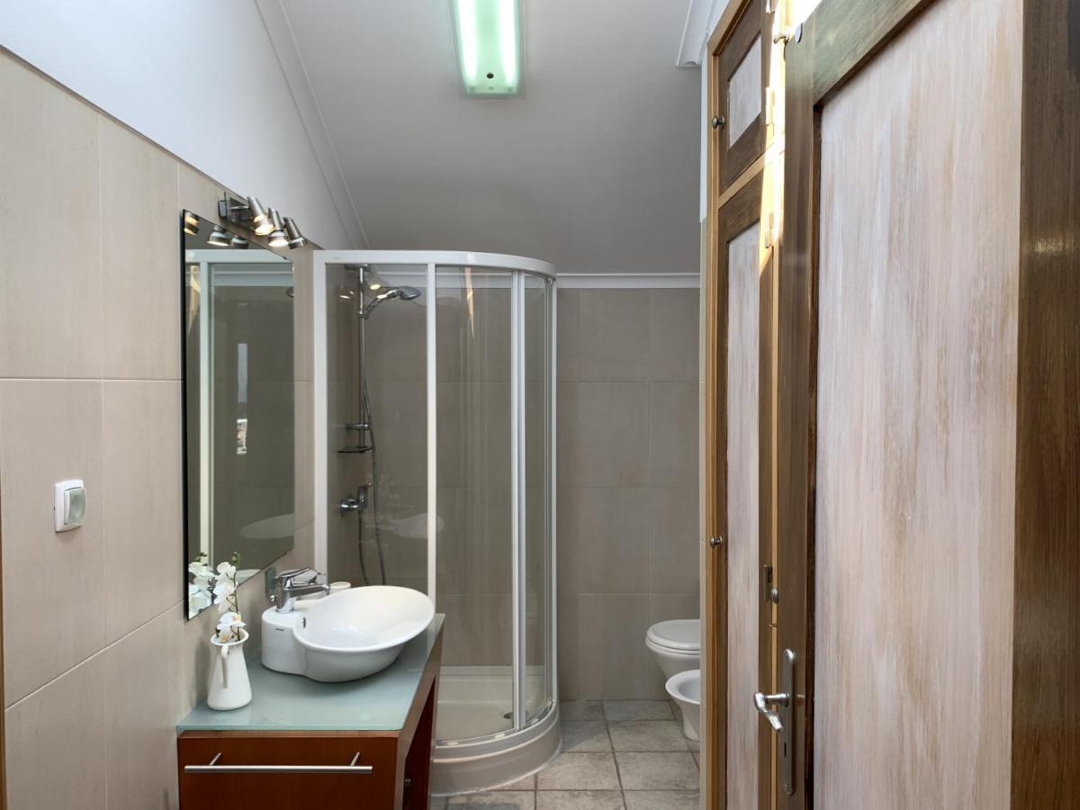 Duplex Apartment With Terrace In Cascais Downtown Bagian luar foto