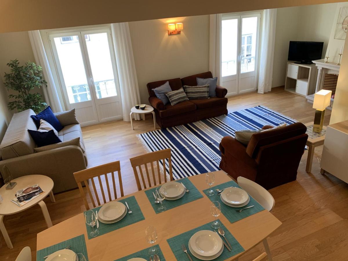 Duplex Apartment With Terrace In Cascais Downtown Bagian luar foto